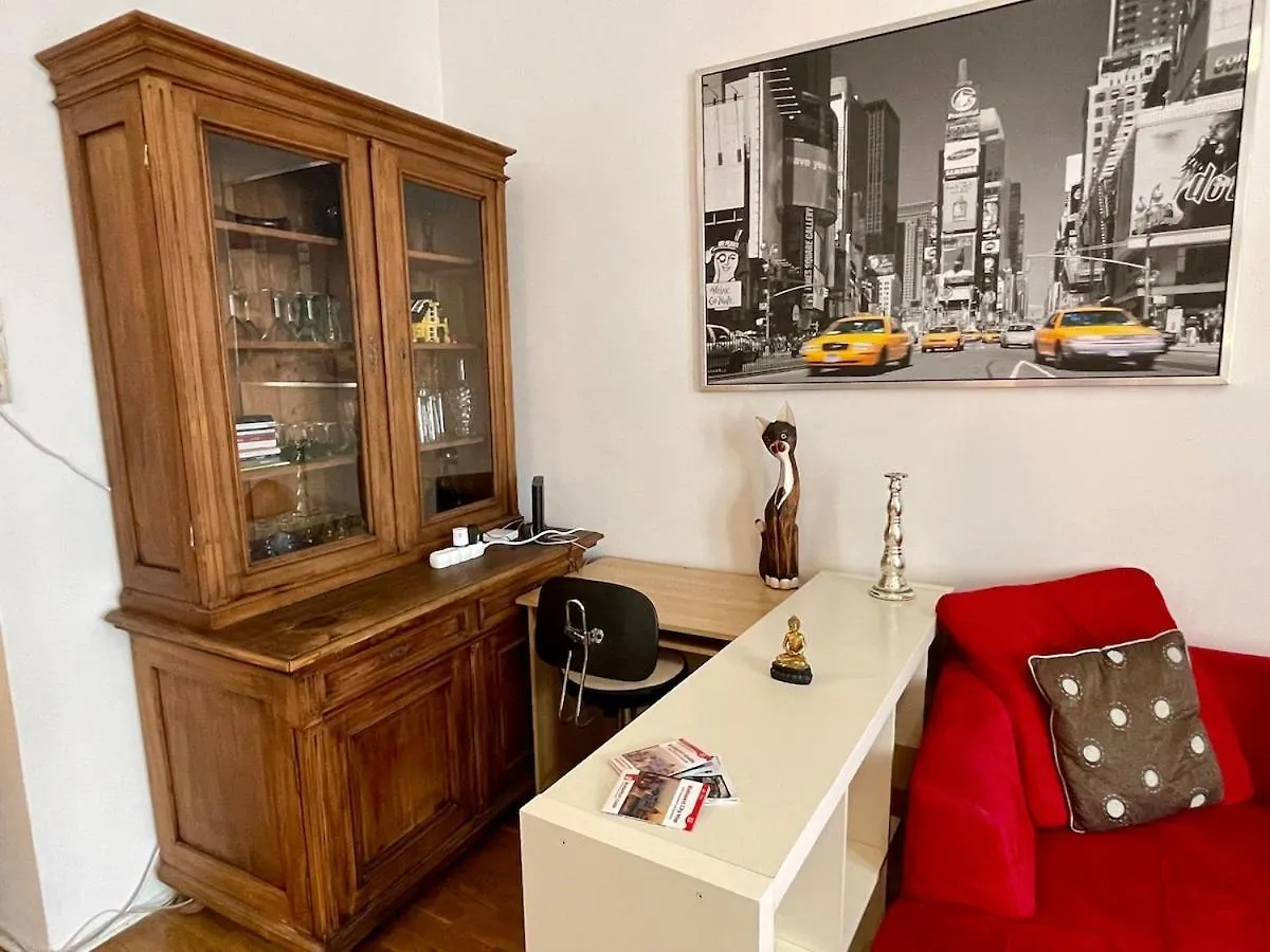 Iza Bella Classic Romantica Spacious 2Br Budapeszt 0*,  Węgry