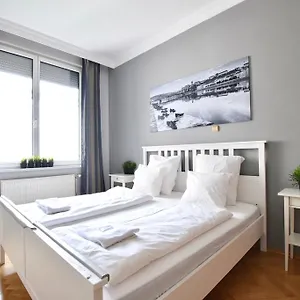  Appartement Standerd By Hi5 - Lovag Family