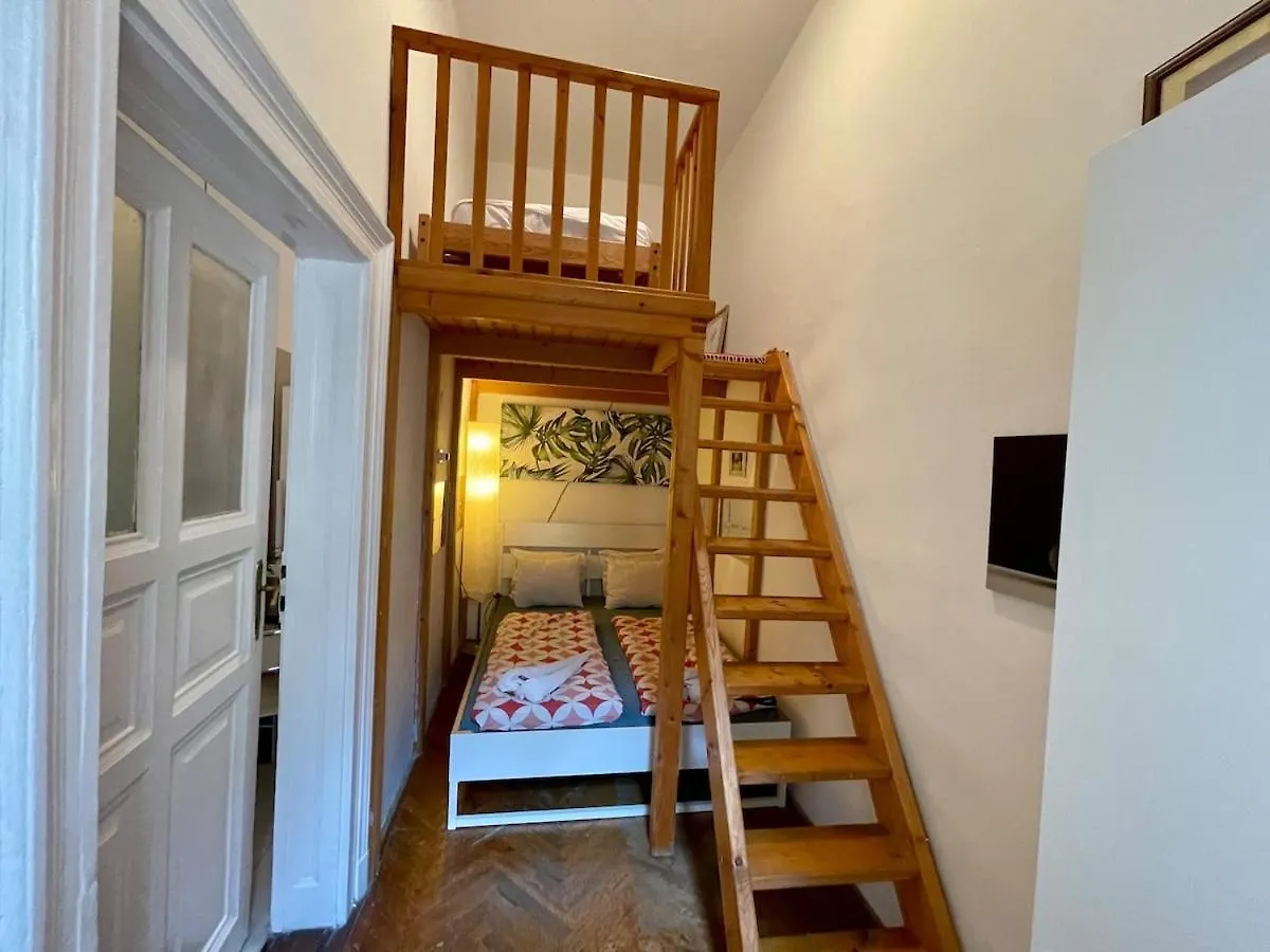 Apartment Iza Bella Classic Romantica Spacious 2Br Budapest